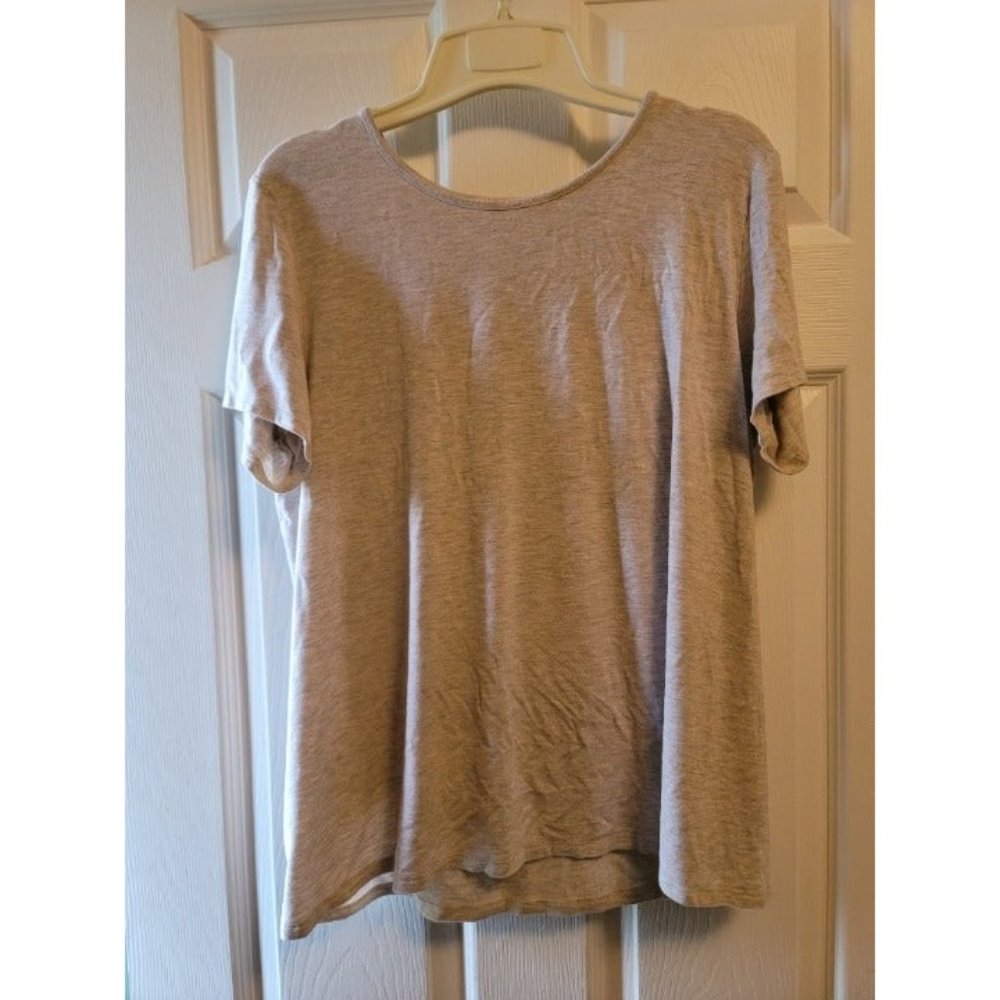 Pebble and Stone Ruffle-back Shirt (L)